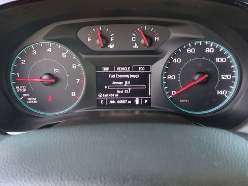 Used 2023 Chevrolet Traverse LT FWD image 14