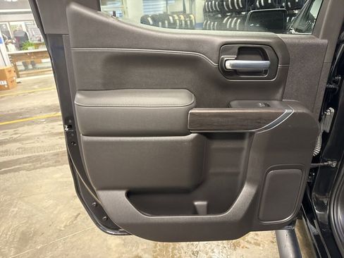 Used 2021 Chevrolet Silverado 1500 LTZ w/ LTZ Premium Package image 28