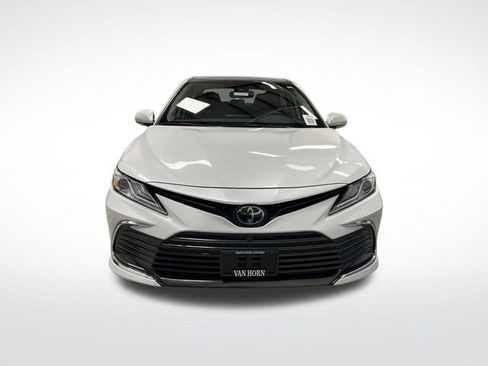 Used 2023 Toyota Camry XLE image 12