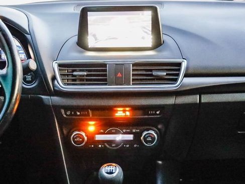 Used 2018 MAZDA MAZDA3 Grand Touring w/ Premium Equipment Package image 14