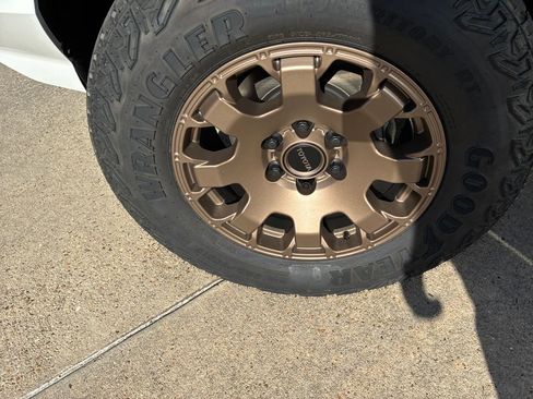 New 2025 Toyota Tacoma Trailhunter image 37