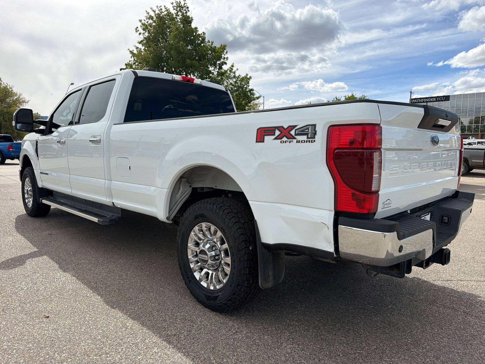 Used 2022 Ford F350 XLT w/ XLT Premium Package AWD/4WD image 9