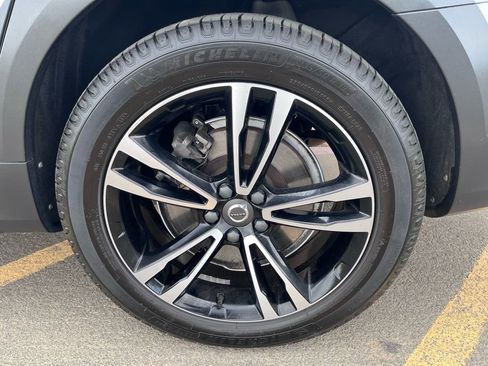 Used 2018 Volvo V90 T5 Cross Country w/ Convenience Package AWD/4WD image 14