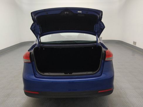 Used 2017 Kia Forte LX image 29