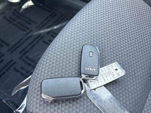 Used 2023 Kia Soul S image 35