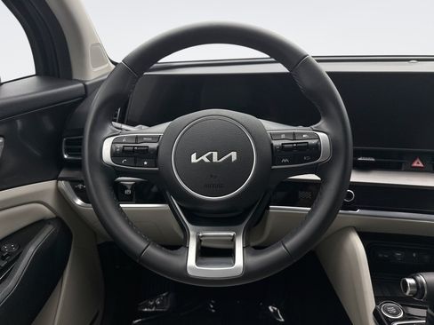 Used 2023 Kia Sportage EX FWD image 12