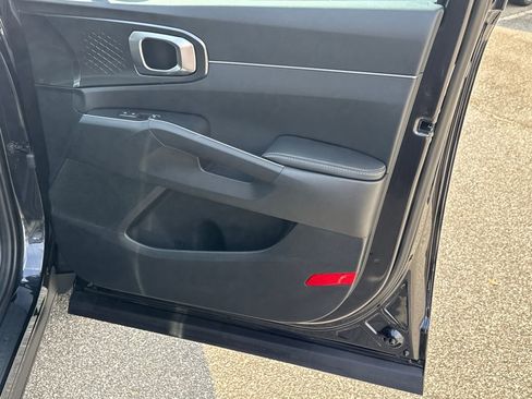 Certified 2025 Kia Sorento S w/ Panoramic Sunroof Package FWD image 14