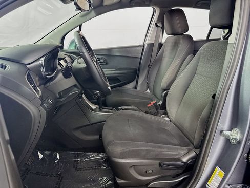 Used 2020 Chevrolet Trax LS w/ Tint and Cruise Package image 20