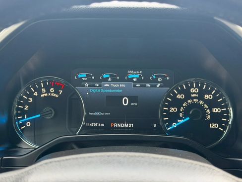 Used 2015 Ford F150 Lariat w/ Equipment Group 502A Luxury AWD/4WD image 13