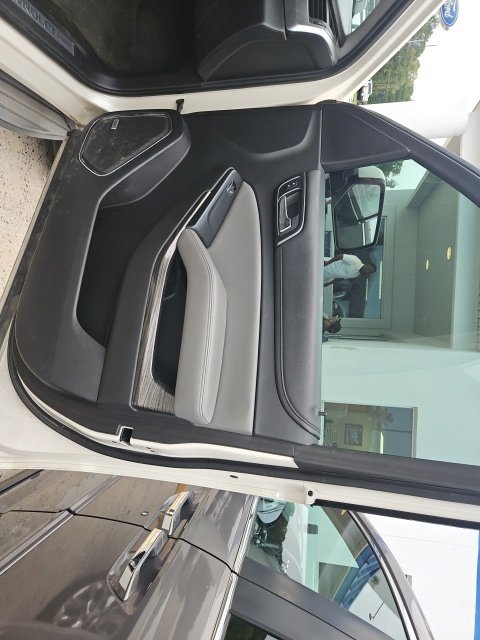 Used 2015 Chevrolet Tahoe LT AWD/4WD image 31