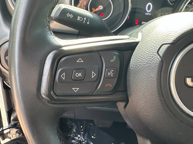 Used 2023 Jeep Gladiator Sport AWD/4WD image 8