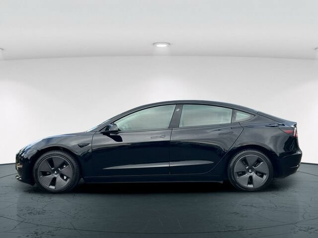 Used 2022 Tesla Model 3 Standard Range RWD image 3