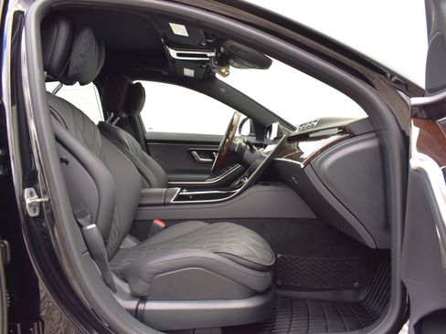 Used 2024 Mercedes-Benz S 500 4MATIC image 52