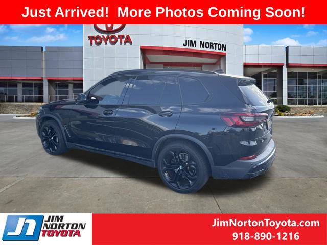 Used 2021 BMW X5 xDrive40i w/ Premium Package 3 AWD/4WD image 3