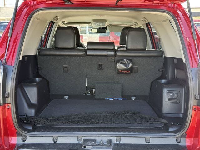 Used 2021 Toyota 4Runner SR5 AWD/4WD image 32