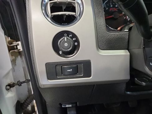 Used 2014 Ford F150 FX4 w/ Equipment Group 402A Luxury AWD/4WD image 25