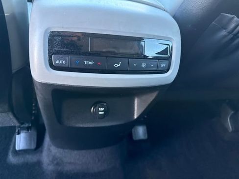 Certified 2023 Hyundai Palisade SEL image 24