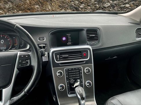 Used 2015 Volvo S60 T5 Premier image 6