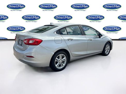 Used 2016 Chevrolet Cruze LT w/ Convenience Package FWD image 7