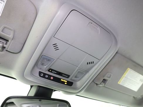 Used 2018 GMC Terrain SLT image 28