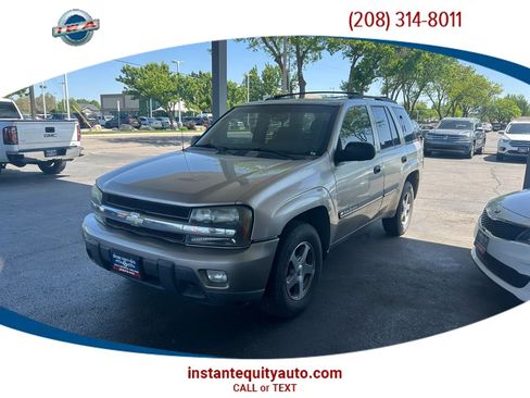 Used 2002 Chevrolet TrailBlazer LT AWD/4WD image 1