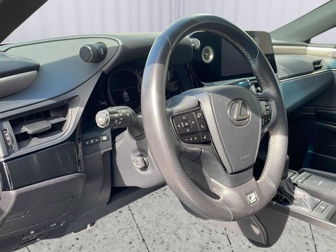 Used 2022 Lexus ES 350 F Sport w/ Accessory Package image 19