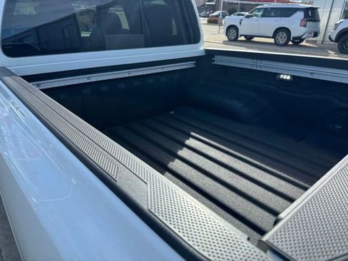 New 2026 Nissan Frontier SV image 3