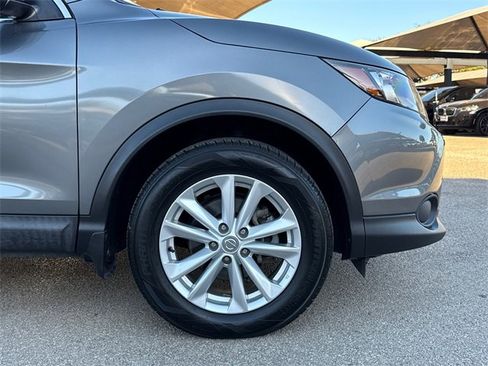 Used 2017 Nissan Rogue Sport S w/ S Appearance Package image 4