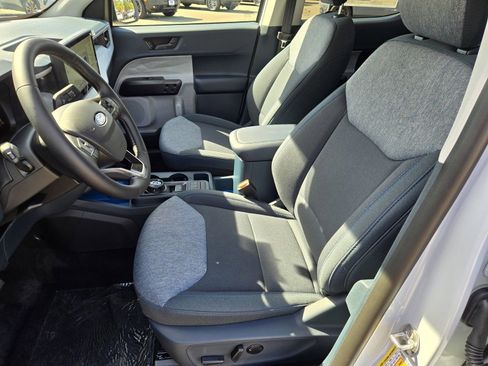 New 2026 Ford Maverick XLT image 8