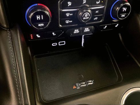 Used 2021 Chevrolet Tahoe Z71 image 32