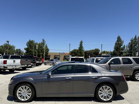 Used 2014 Chrysler 300 C w/ Beats Audio Group RWD image 6