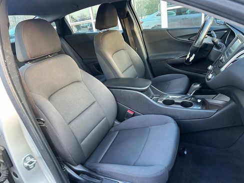 Used 2017 Chevrolet Malibu LS image 21