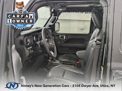 Used 2023 Jeep Wrangler Unlimited Sahara w/ Cold Weather Group AWD/4WD image 4