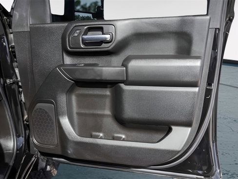 Used 2024 Chevrolet Silverado 2500 Custom w/ Custom Value Package image 27