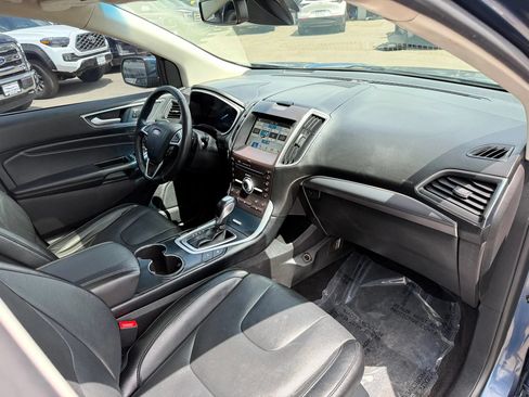 Used 2018 Ford Edge Titanium w/ Equipment Group 302A AWD/4WD image 22