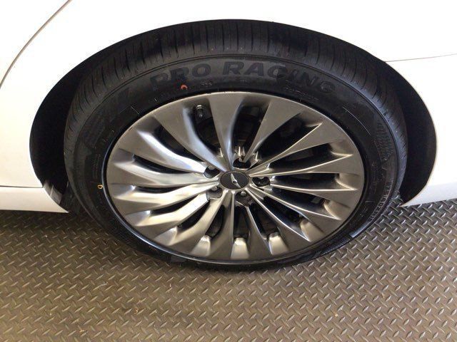 Used 2017 Genesis G90 3.3T Premium RWD image 27