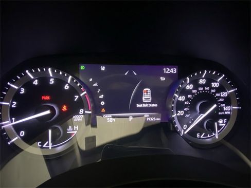 Used 2022 Toyota Highlander XLE image 15