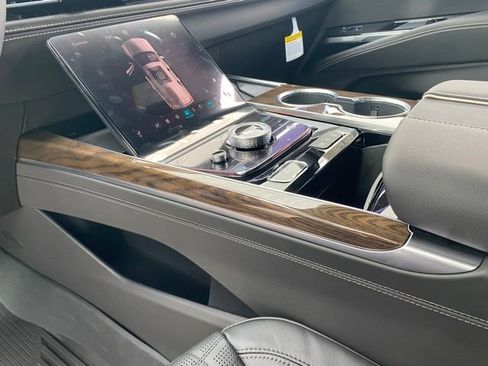 New 2026 Cadillac Escalade Platinum Sport w/ LPO, Floor Liner Package image 16