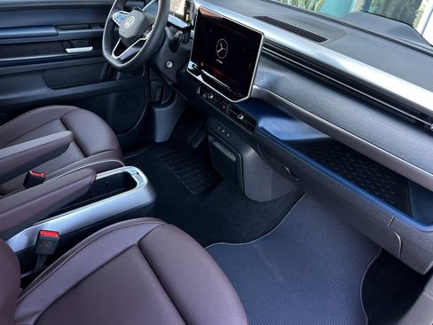 New 2025 Volkswagen ID. Buzz Pro S image 15