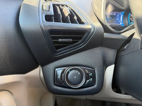 Used 2014 Ford C-MAX Energi SEL w/ Equipment Group 303A FWD image 22