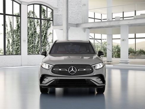 New 2025 Mercedes-Benz GLC 300 4MATIC image 2