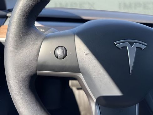 Used 2023 Tesla Model 3 Standard Range RWD image 15