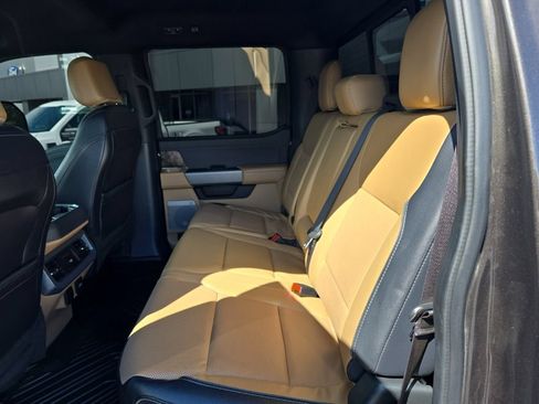 Used 2024 Ford F250 Lariat w/ Chrome Package AWD/4WD image 11