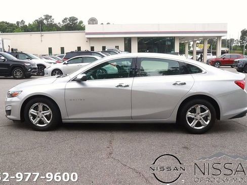 Used 2019 Chevrolet Malibu LS w/ LPO, Convenience Package 2 FWD image 4