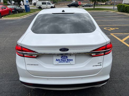 Used 2018 Ford Fusion SE w/ Equipment Group 602A FWD image 14