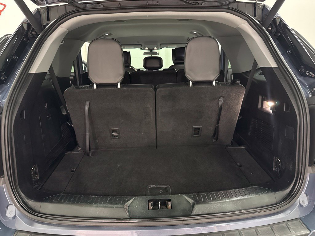 Used 2021 Ford Explorer XLT w/ Equipment Group 202A AWD/4WD image 43