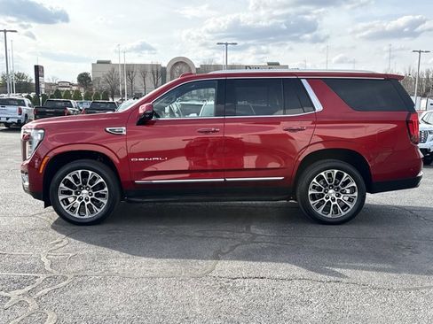 Used 2025 GMC Yukon Denali w/ LPO, Floor Liner Package image 14