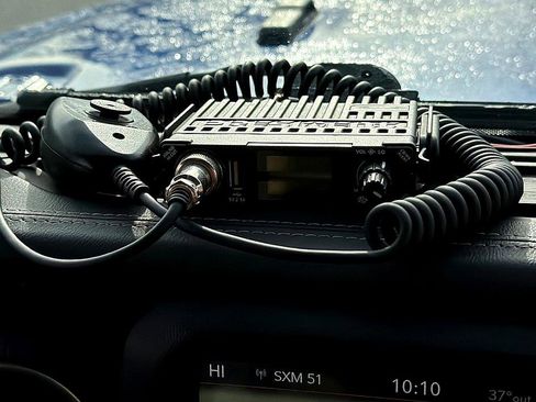 Used 2019 Jeep Wrangler Unlimited Sahara image 26