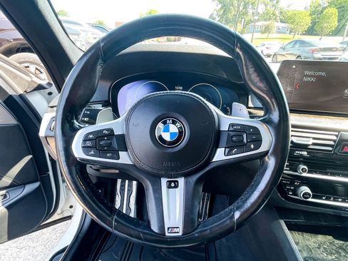 Used 2019 BMW 540i xDrive w/ M Sport Package image 11