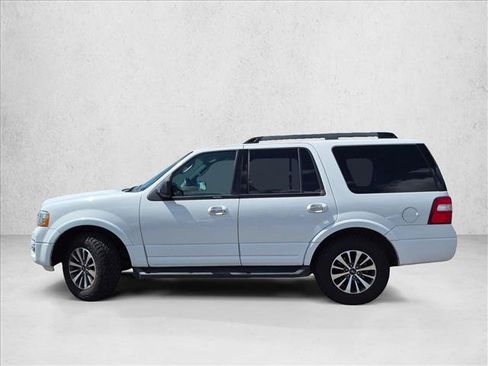 Used 2015 Ford Expedition XLT AWD/4WD image 8